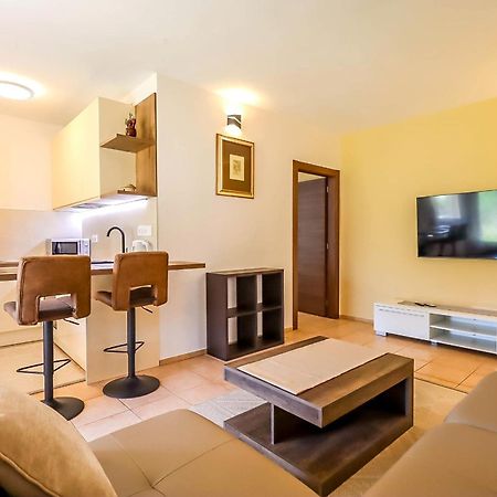 Apartments Primo - Pula Extérieur photo